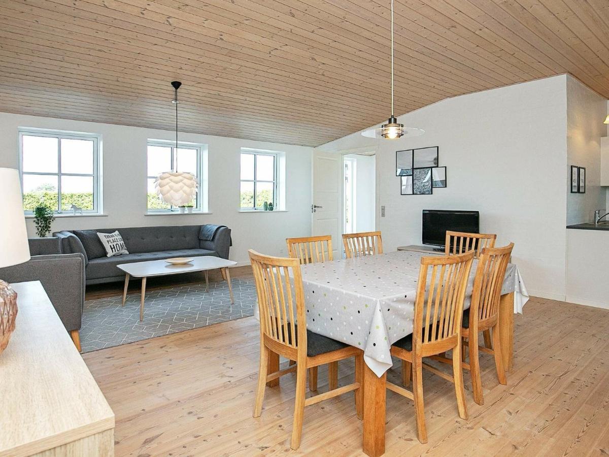 6 Person Holiday Home In Fåborg Rom bilde
